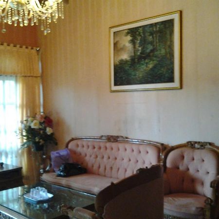 Villa And Resto Basanova Batu  Eksteriør bilde