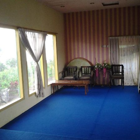 Villa And Resto Basanova Batu  Eksteriør bilde