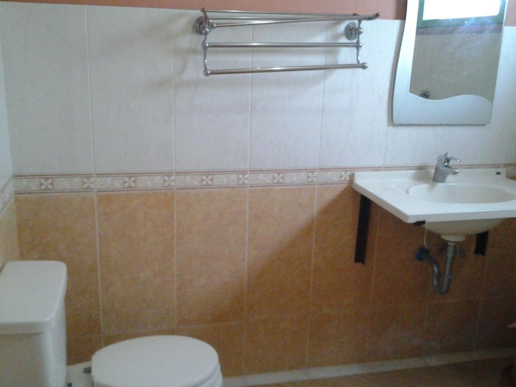 Villa And Resto Basanova Batu  Eksteriør bilde