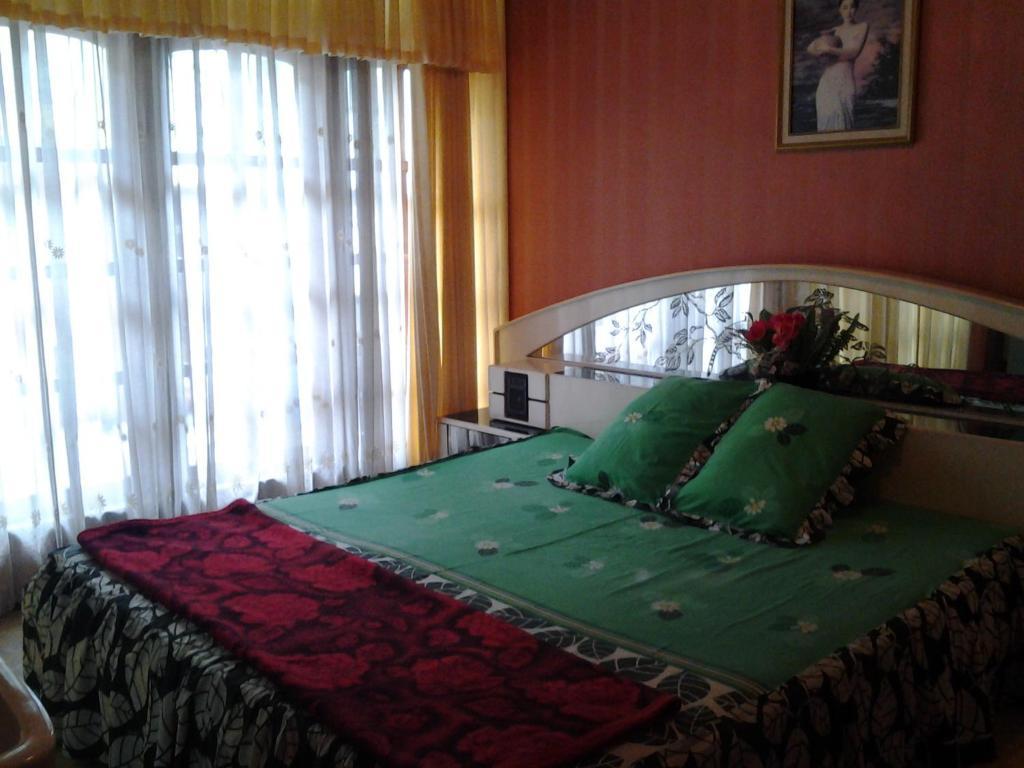 Villa And Resto Basanova Batu  Rom bilde