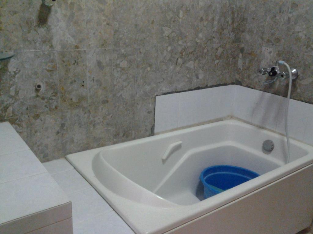 Villa And Resto Basanova Batu  Eksteriør bilde