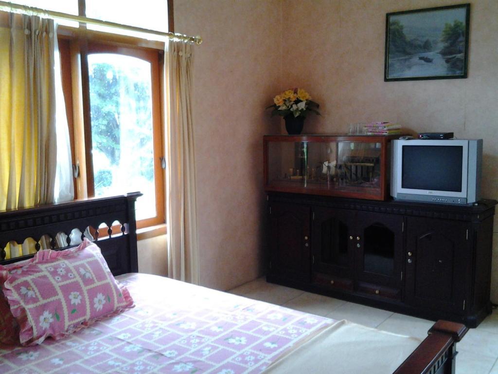 Villa And Resto Basanova Batu  Eksteriør bilde