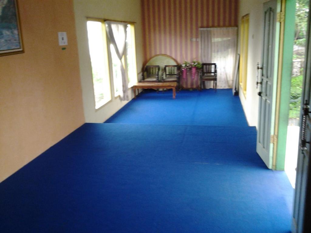 Villa And Resto Basanova Batu  Eksteriør bilde