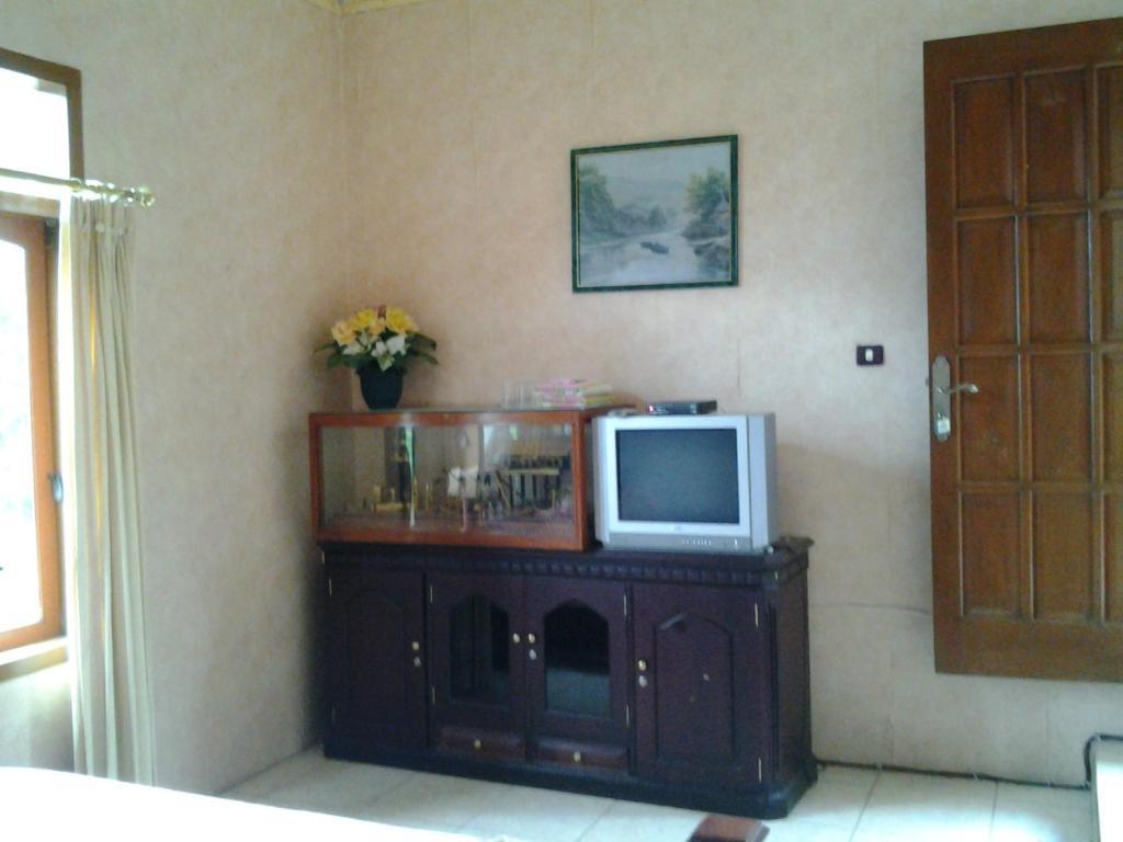 Villa And Resto Basanova Batu  Eksteriør bilde