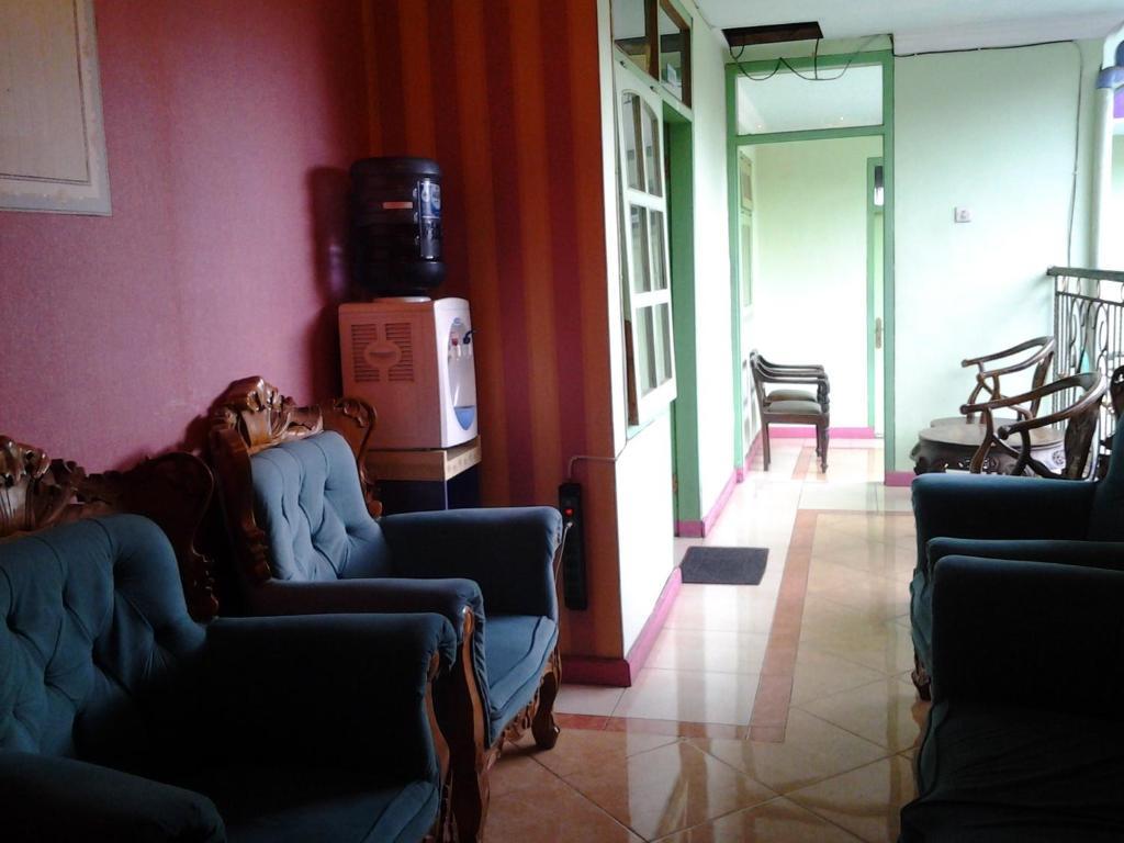 Villa And Resto Basanova Batu  Eksteriør bilde